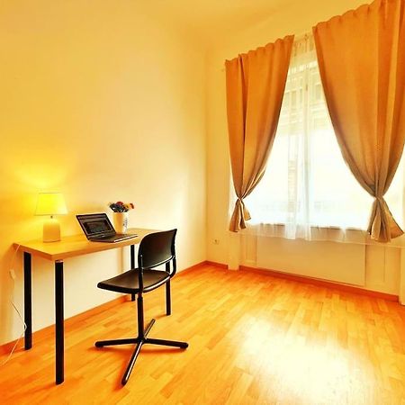 Central Spacious Flat Budapest Exterior foto